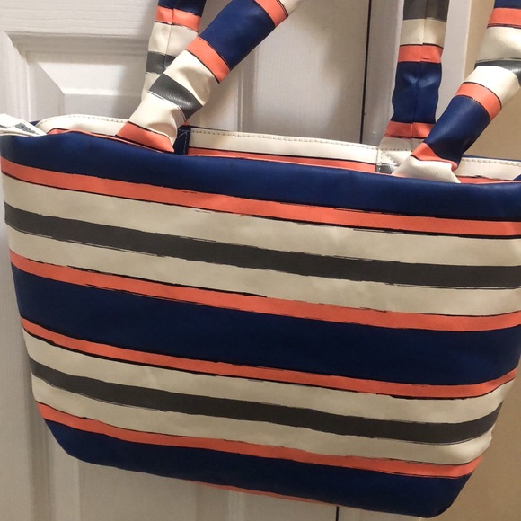 Tous Tote & Wallet brand new with dust bag never been used. - Picture 11 of 11